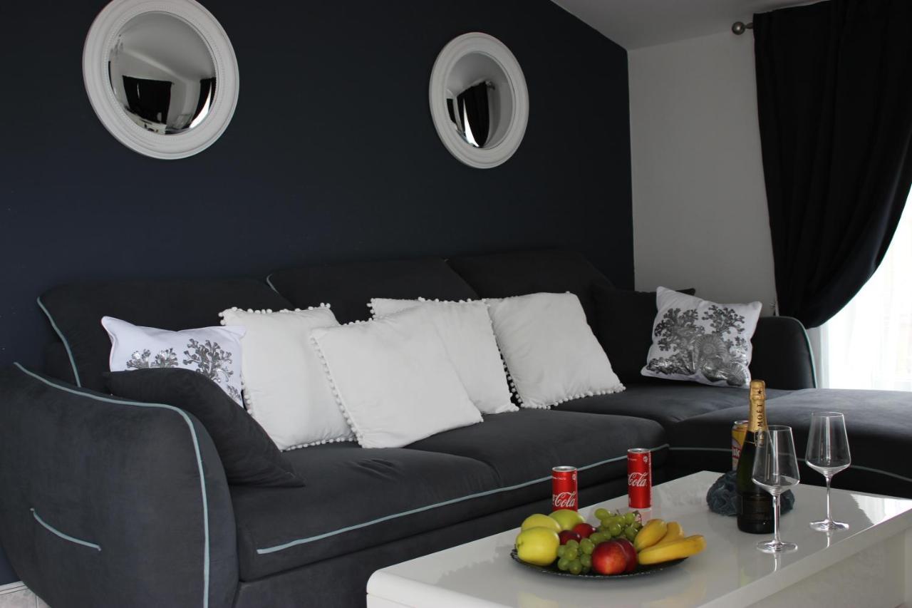Apartments Christine Umag Zewnętrze zdjęcie